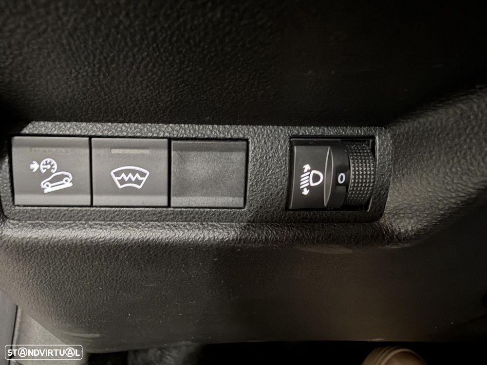 Jeep Avenger 1.2 GSE T3 Altitude - 25