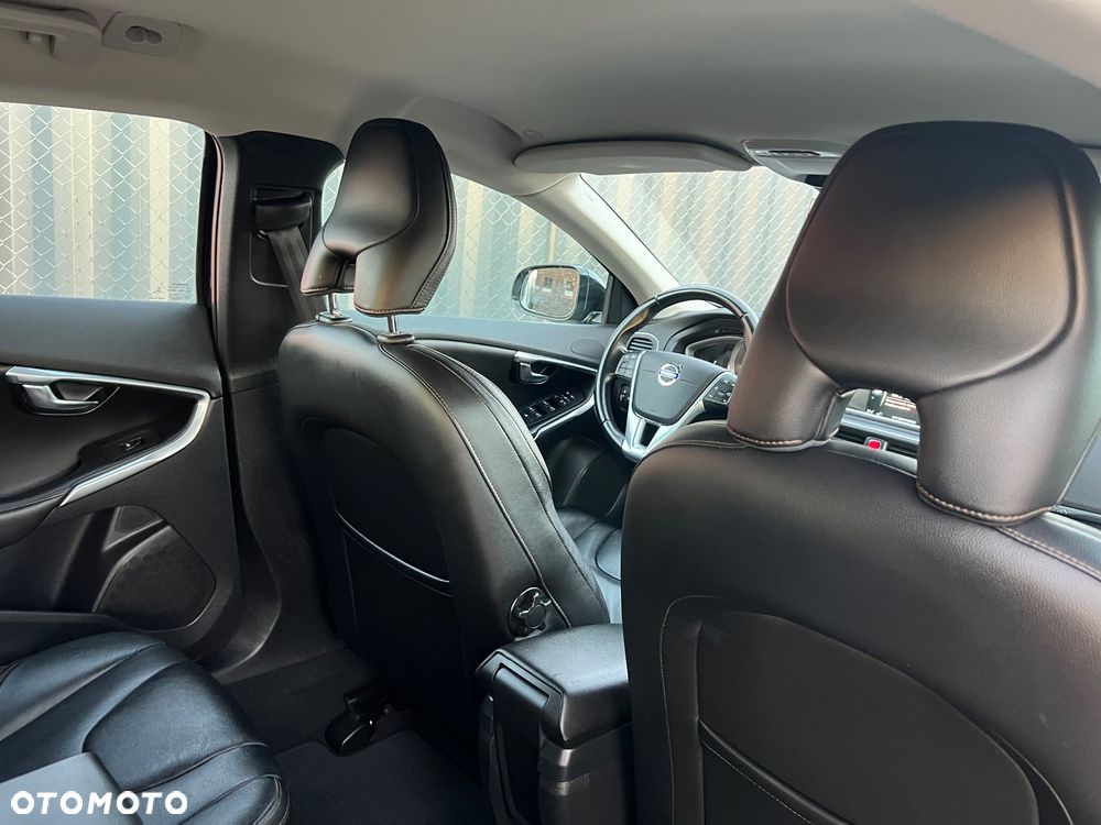 Volvo V40 Cross Country D3 Geartronic Momentum - 10