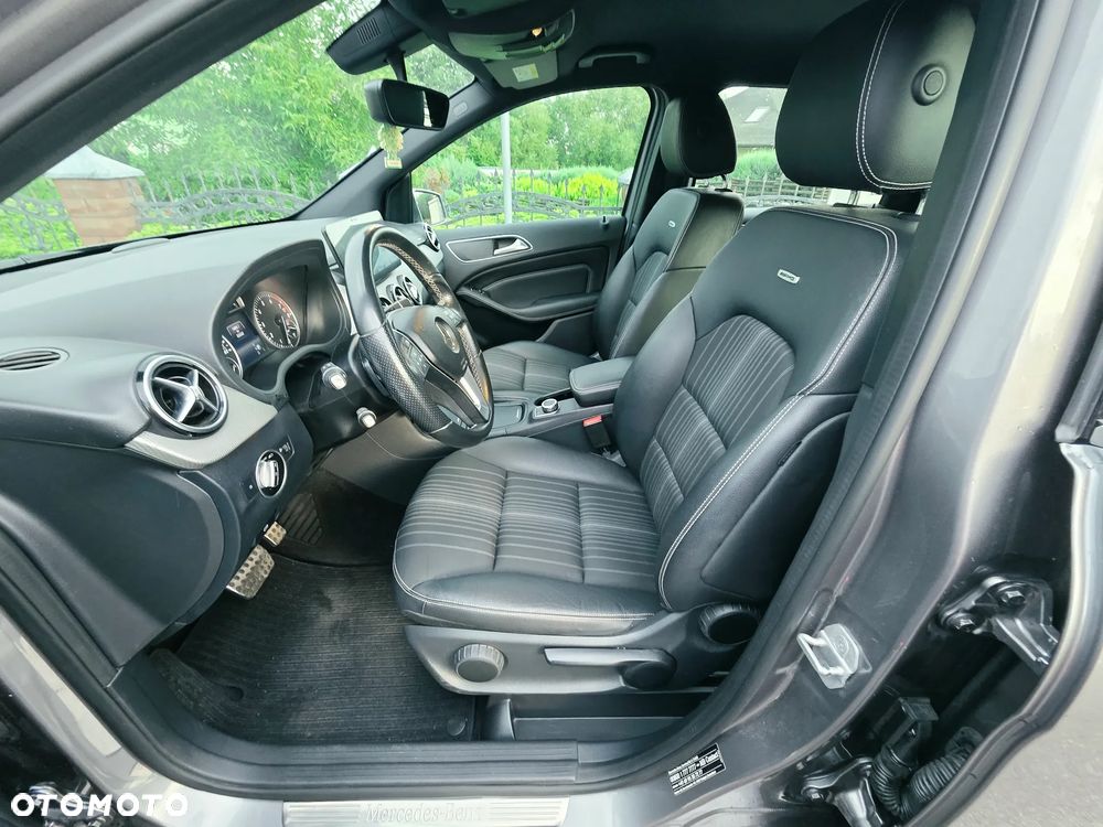 Mercedes-Benz Klasa B 180 7G-DCT AMG Line - 7