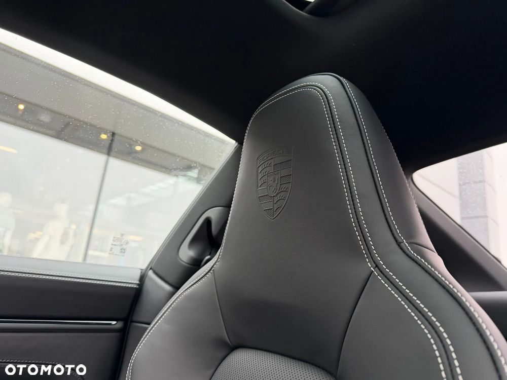 Porsche 911 Carrera - 25