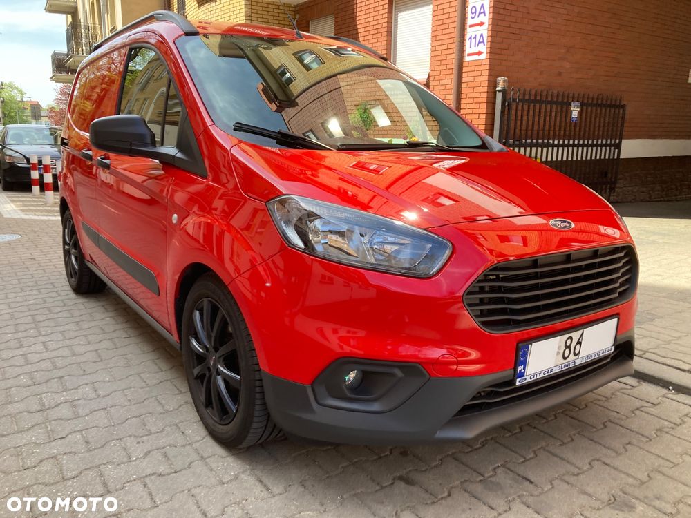 Ford Transit Courier Ambiente - 2
