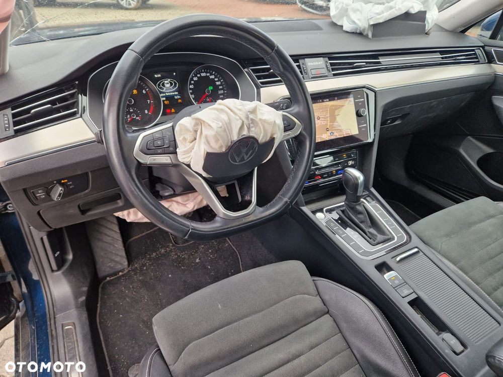 Volkswagen Passat 1.5 TSI EVO Elegance DSG - 12