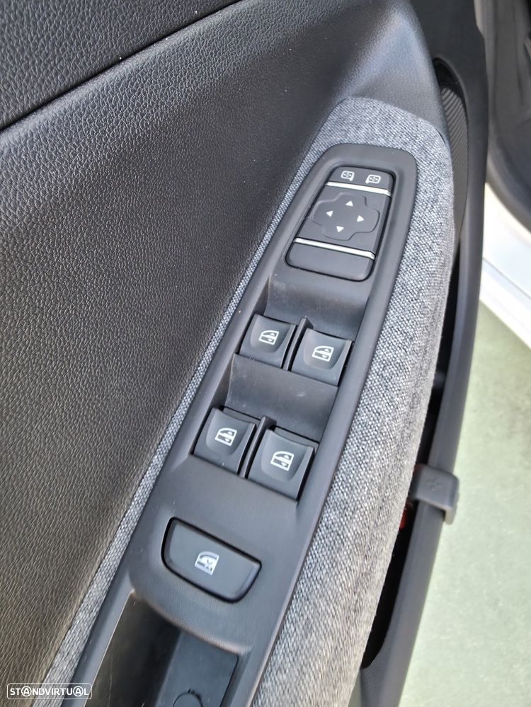 Renault Zoe (c/ Bateria) Limited 50 - 12