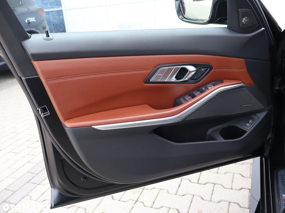 BMW M3 Competition xDrive sport - 18