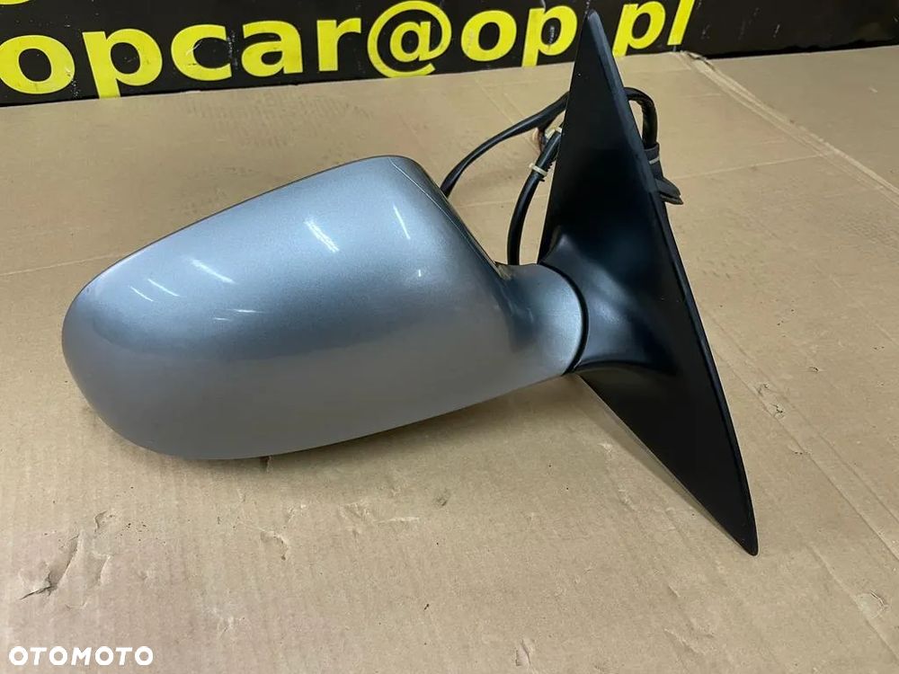 AUDI A8 D3 II LIFT LUSTERKO PRAWE 14+3 PIN LY7G UK - 3