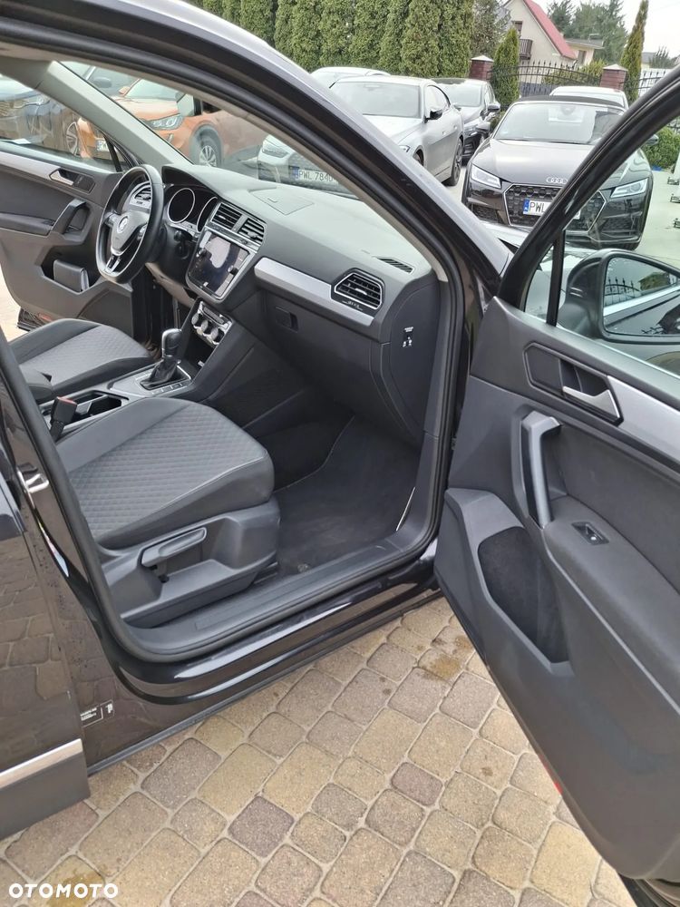 Volkswagen Tiguan - 12