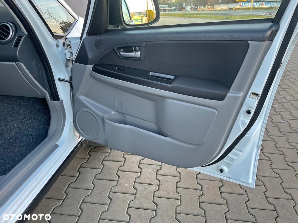 Suzuki SX4 - 20