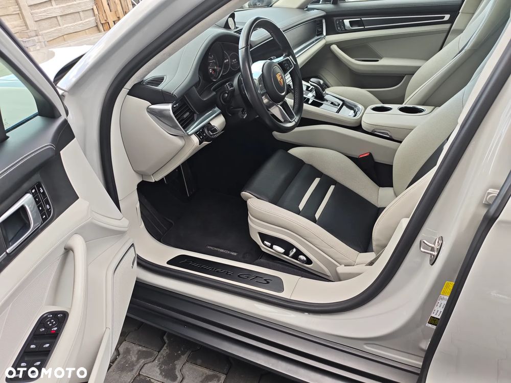 Porsche Panamera GTS - 10
