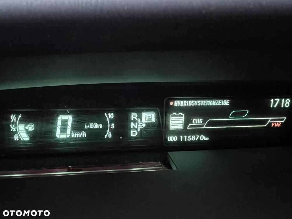 Toyota Prius (Hybrid) Comfort - 21