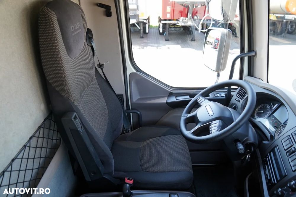DAF LF 250 / 4X2 / LIVRARE - 7.30 + HDS HYVA HB 150XE3 / RADIOCOMANDĂ / ROTATOARE / MAX. CAPACITATE DE RIDICARE: 5200 KG / FURCĂ PENTRU PALEȚI / EURO 6 - 31