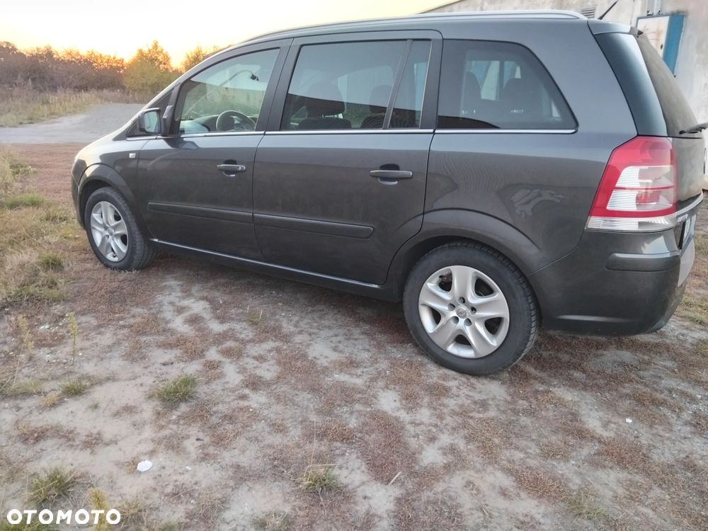Opel Zafira - 21
