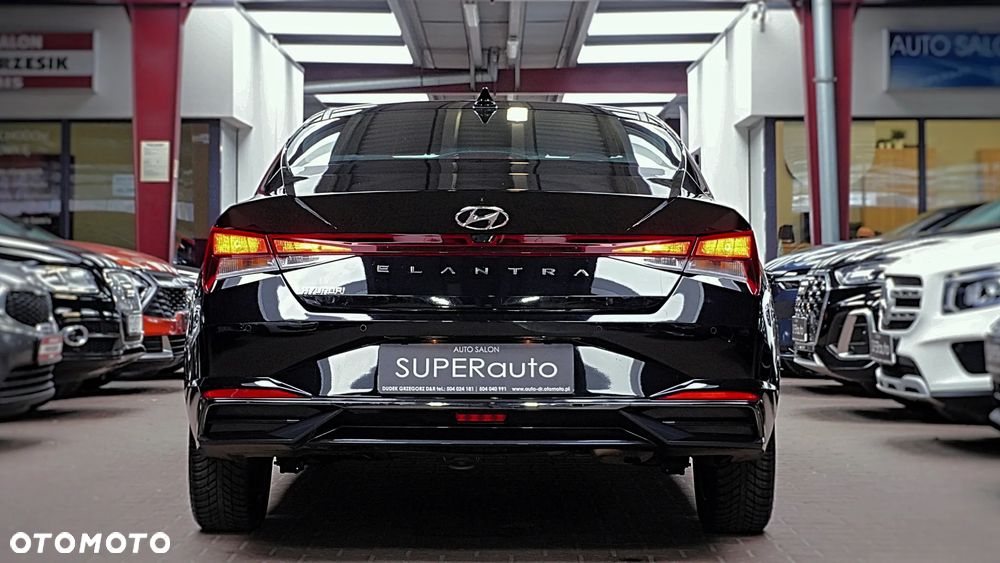 Hyundai Elantra 1.6 Smart CVT - 10