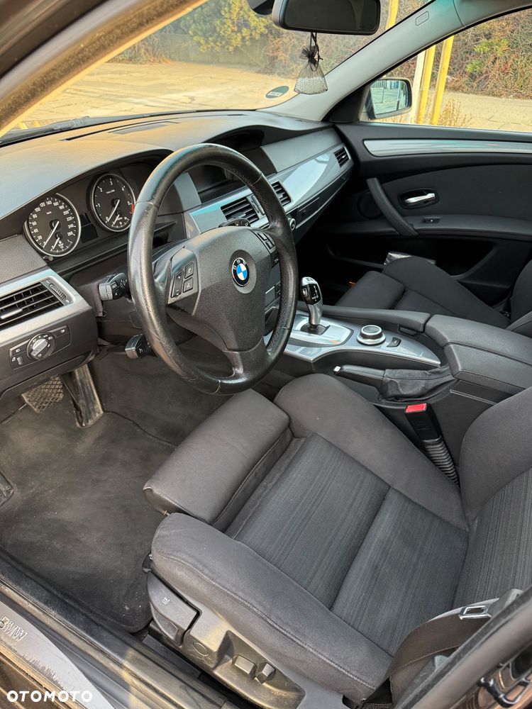 BMW Seria 5 525d - 7