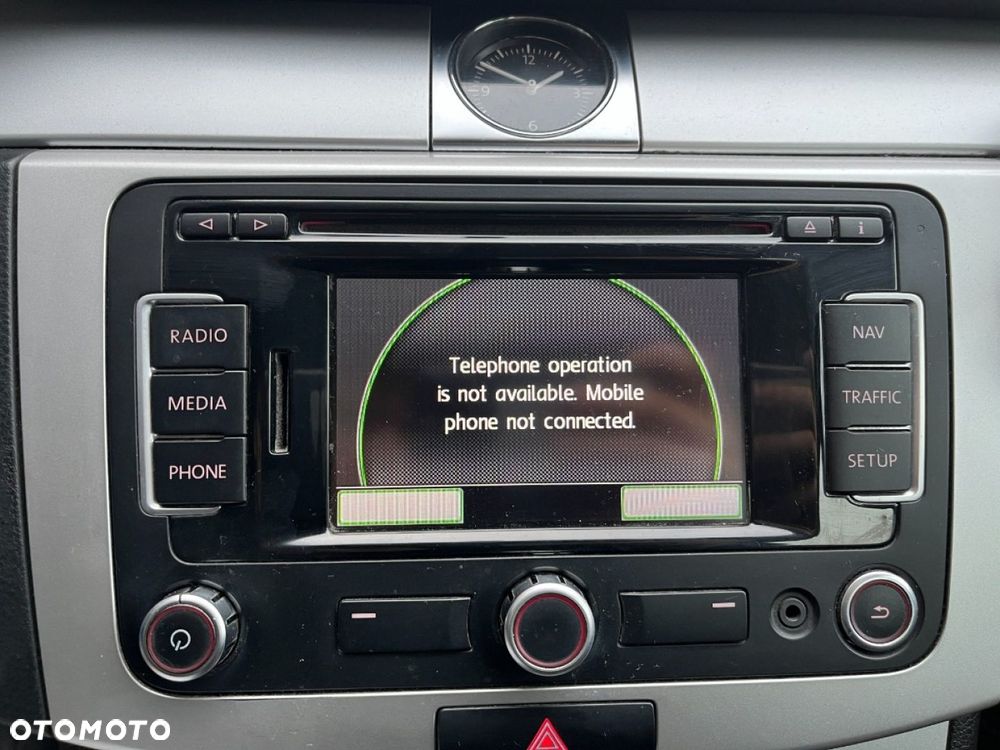 Volkswagen Passat - 12