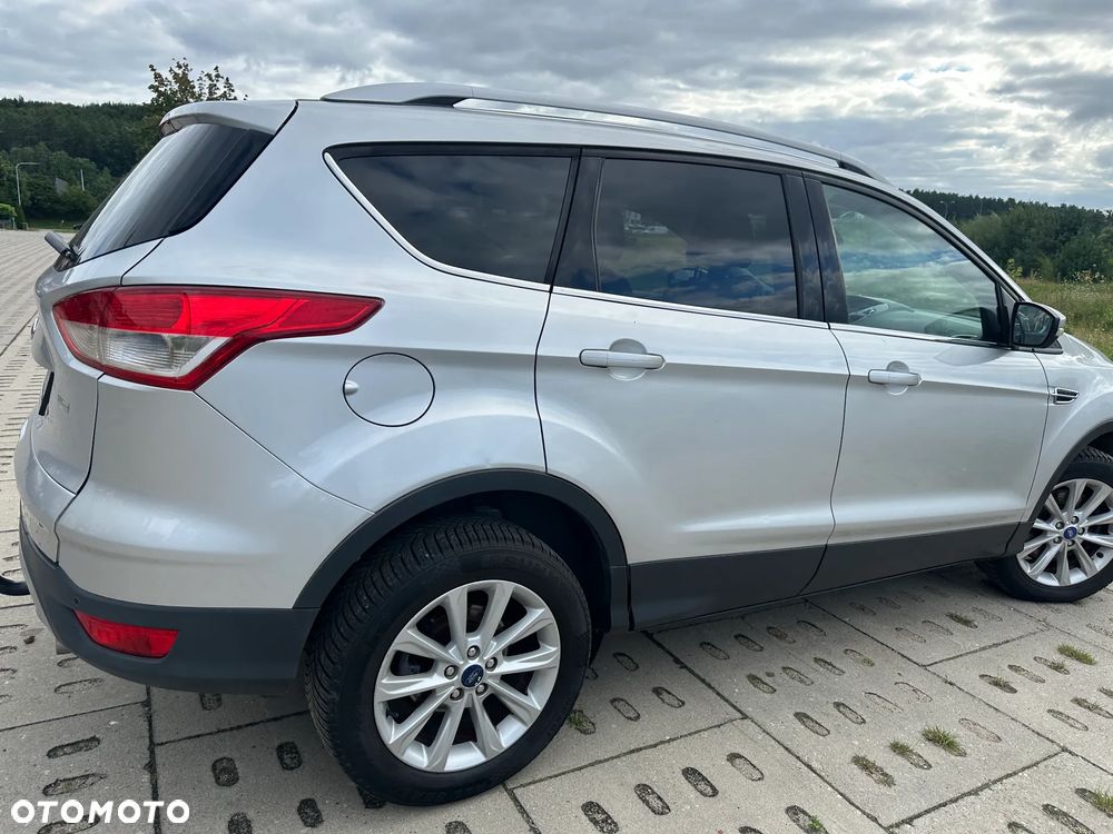Ford Kuga 2.0 TDCi 2x4 Titanium - 11