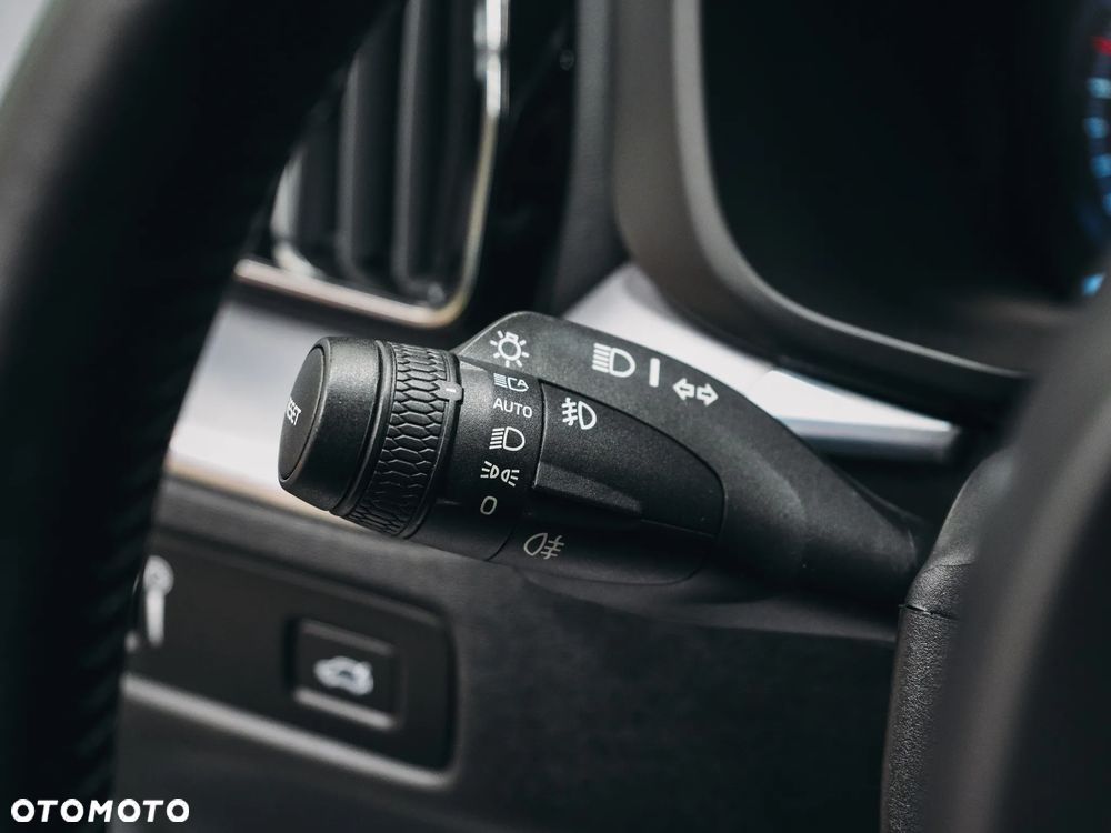 Volvo XC 60 B4 D Geartronic Momentum - 18