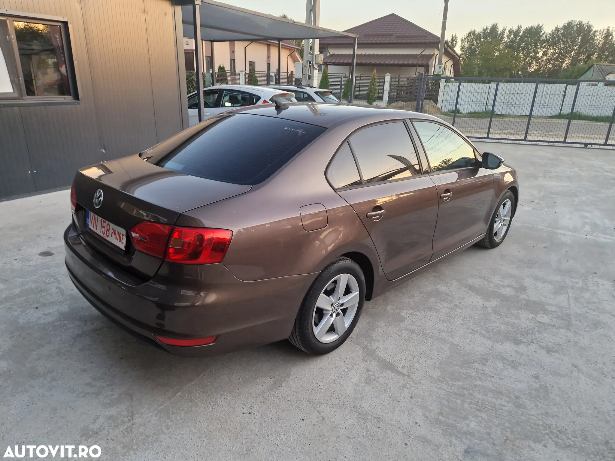 Volkswagen Jetta 1.6 TDI Blue Motion Technology Comfortline - 4