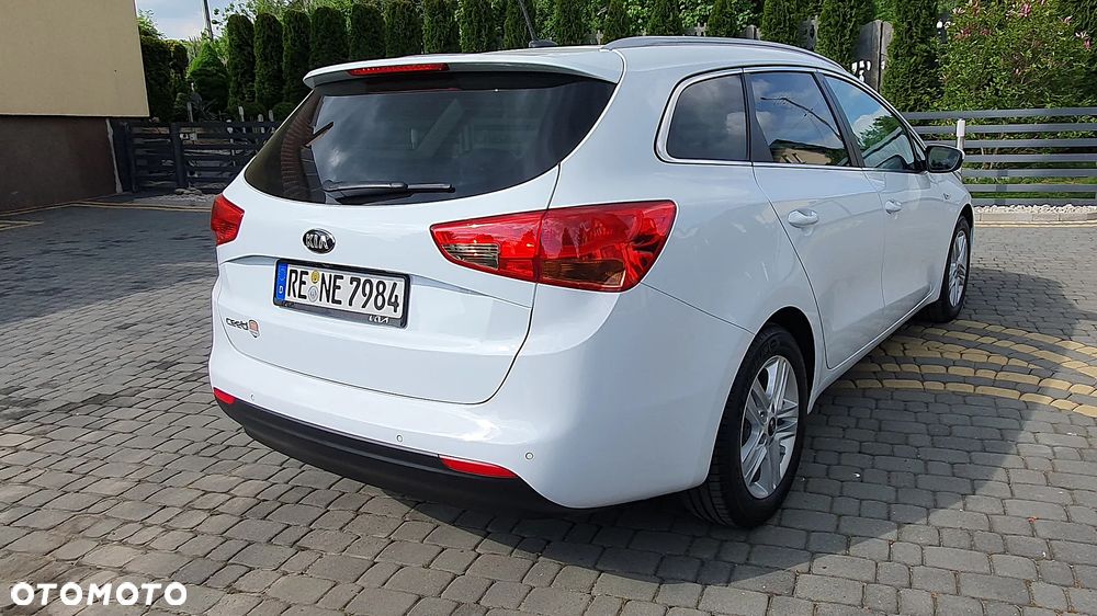 Kia Ceed 1.6 CRDi 136 ISG Platinum Edition - 10