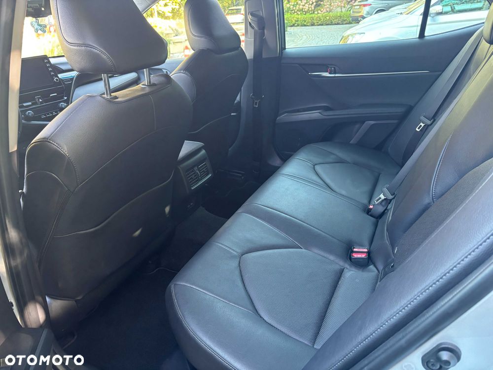 Toyota Camry - 8