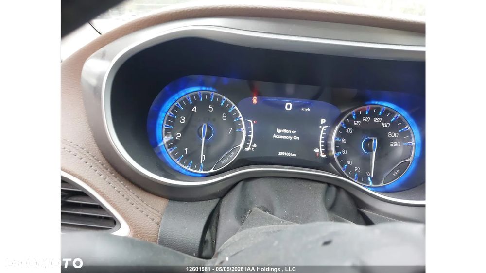 Chrysler Pacifica - 4