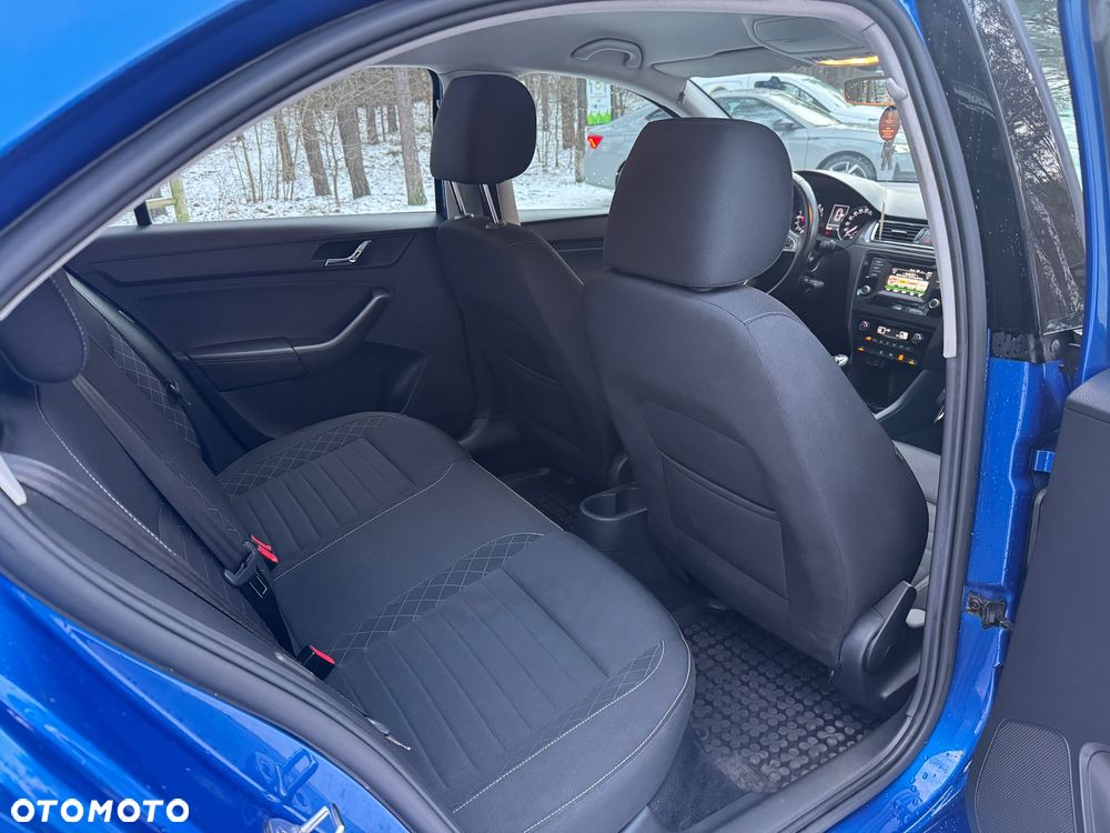 Skoda RAPID Spb 1.4 TDI DPF Style - 26