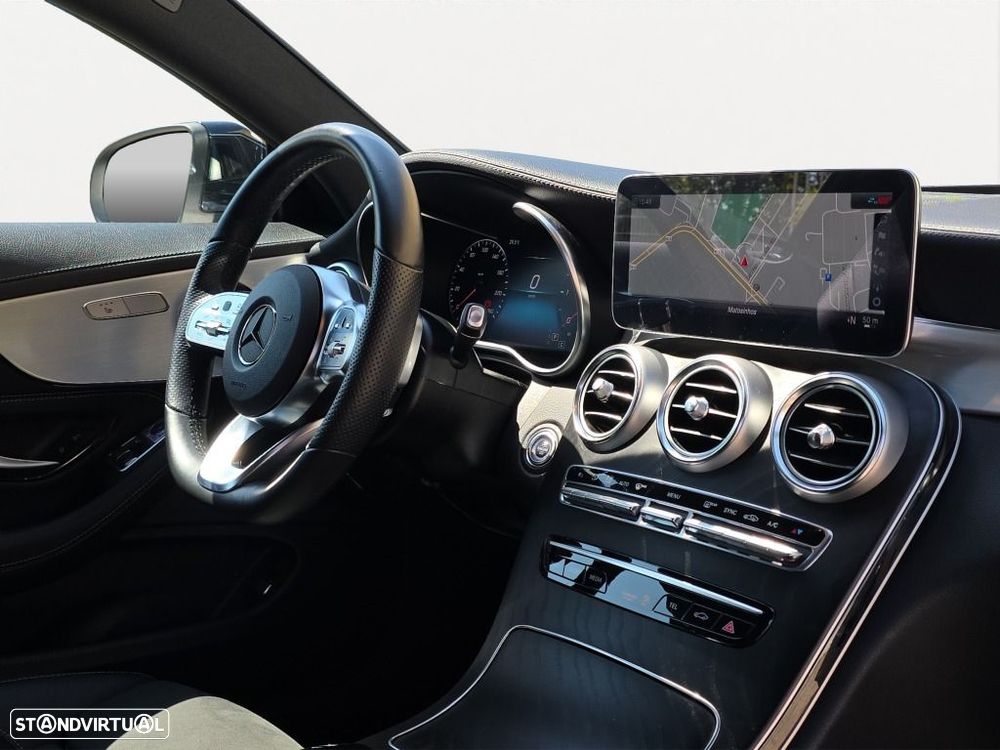 Mercedes-Benz C 220 d AMG Line — fotografia 13