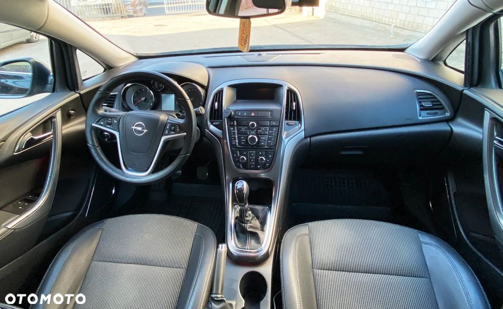 Opel Astra ver-1-4-turbo-cosmo - 10