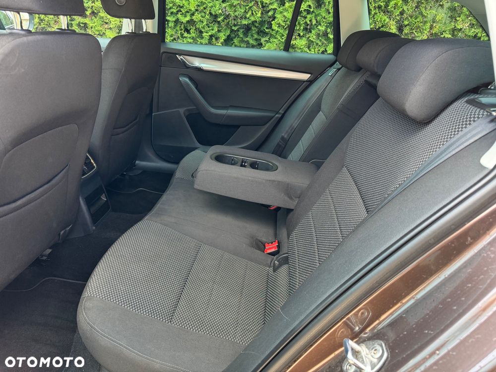 Skoda Octavia 1.6 TDI Green tec Elegance - 10