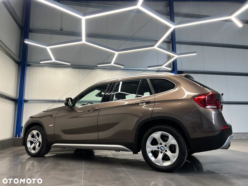 BMW X1 xDrive18d xLine - 14