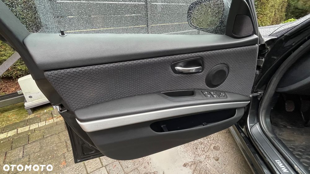 BMW Seria 3 318i Edition Exclusive - 30