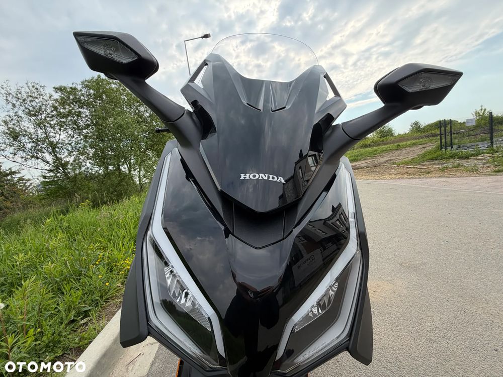 Honda NSS - 19