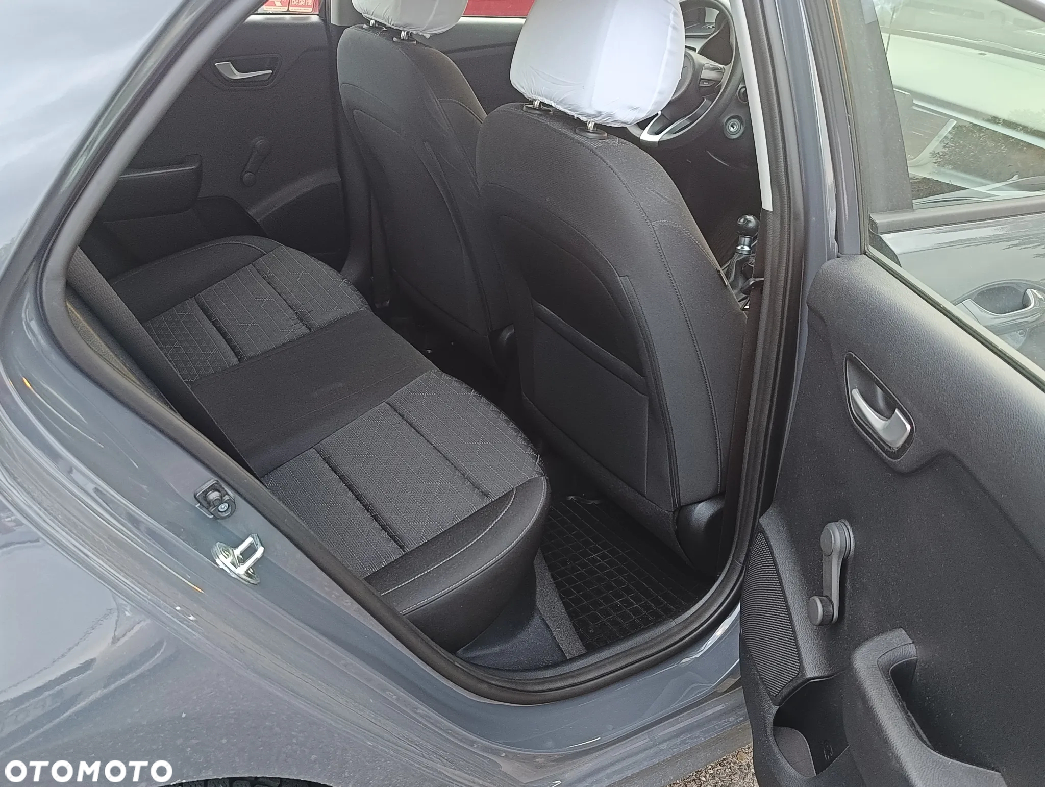 Kia Rio 1.2 M - 9