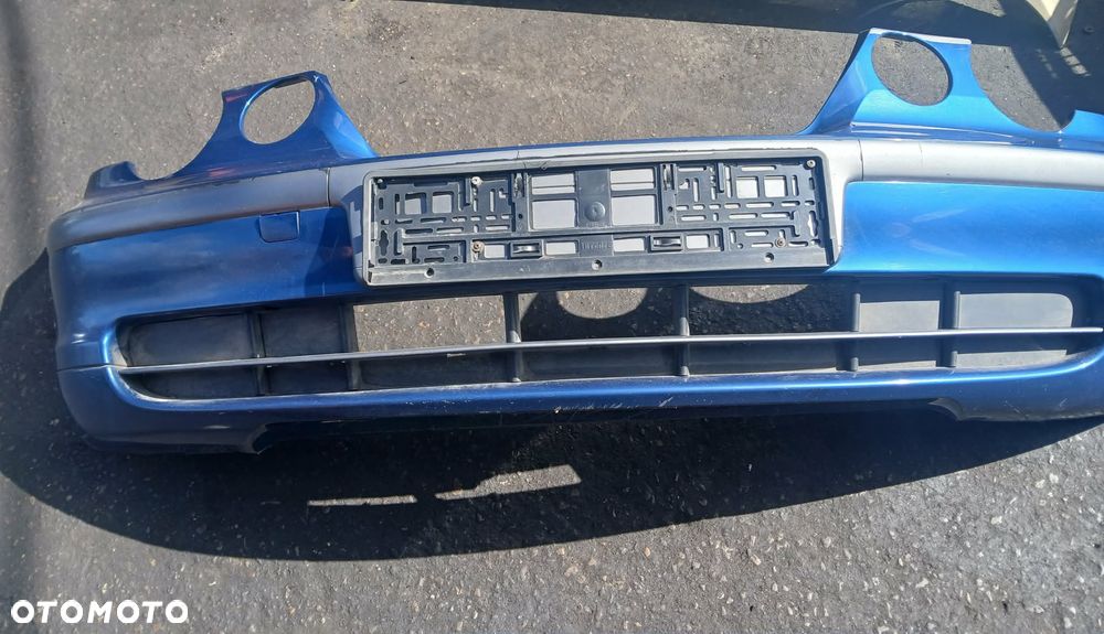 BMW E46 Compact zderzak przedni kod lakieru TOPASBLAU METALLIC - 1