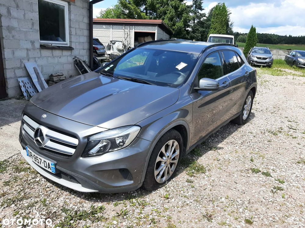 Mercedes-Benz GLA 180 d Urban - 1