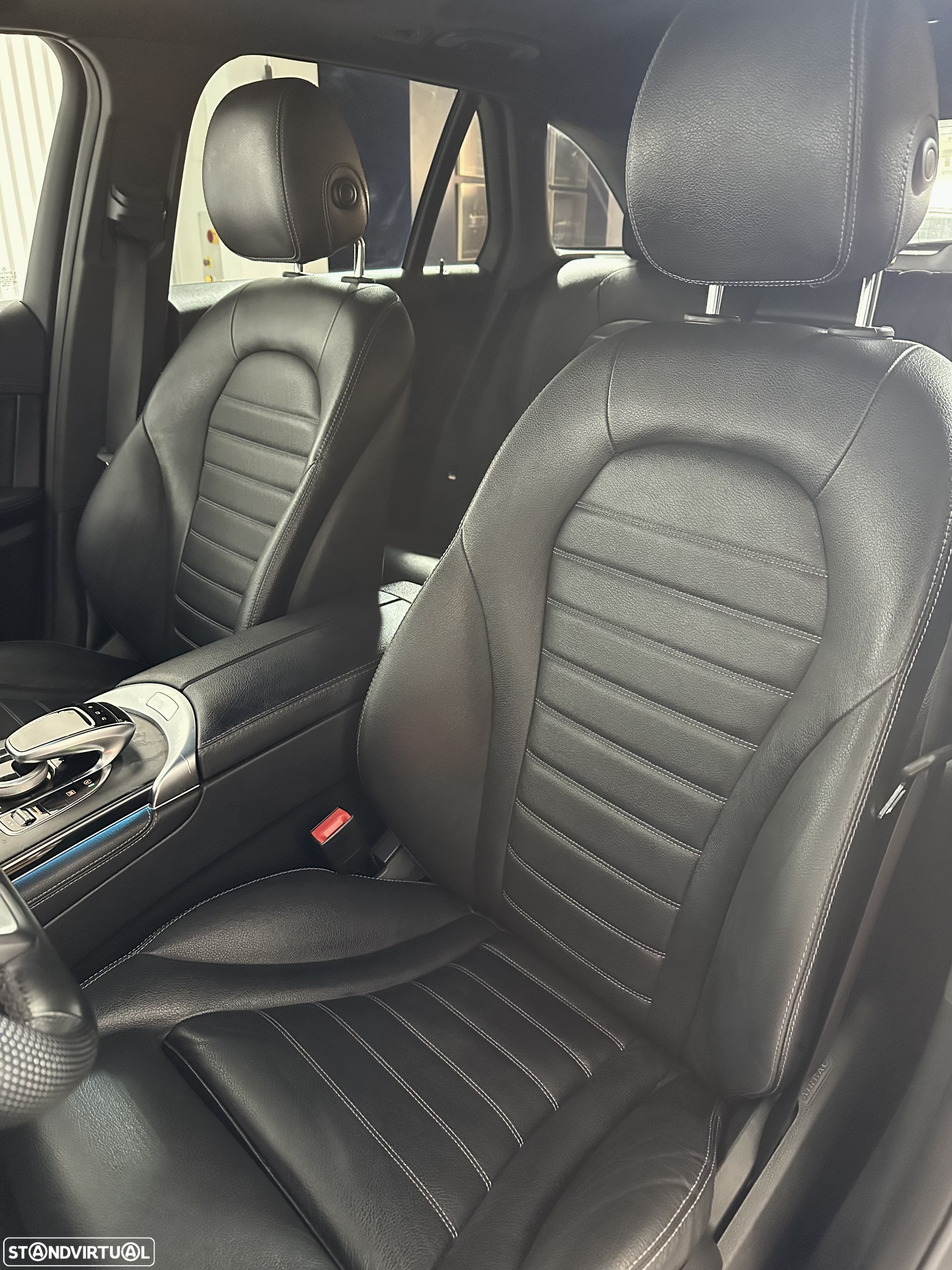 Mercedes-Benz GLC 250 d 4Matic 9G-TRONIC AMG Line - 10