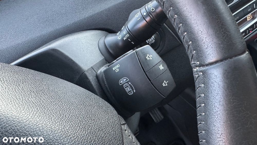 Renault Scenic 1.6 16V 110 Xmod Paris - 24