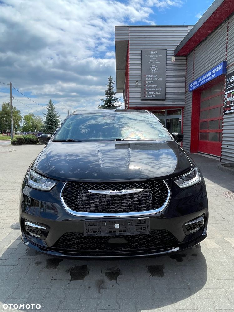 Chrysler Pacifica - 15