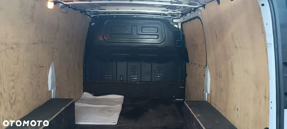 Mercedes-Benz VITO - 16