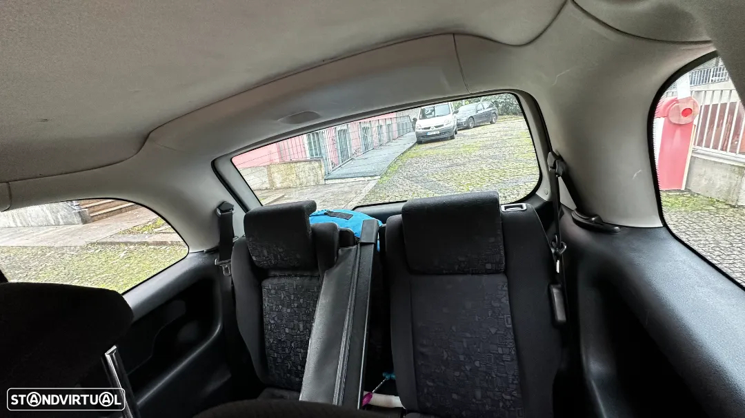 Opel Zafira - 16