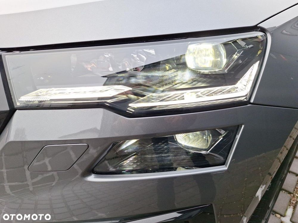 Skoda Karoq 2.0 TDI SCR 4x4 Sportline DSG - 9