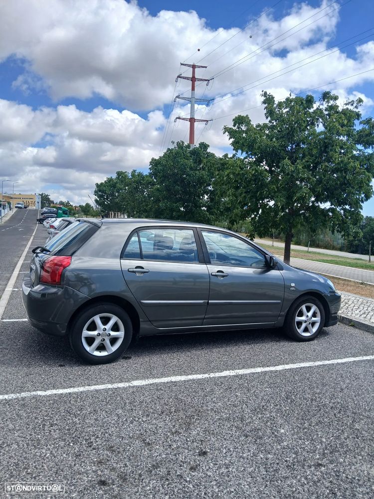 Toyota Corolla 2.0 D-4D Terra AC - 3
