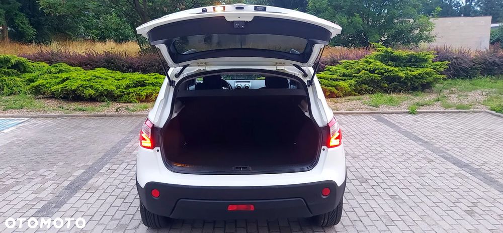 Nissan Qashqai 1.6 360 - 24