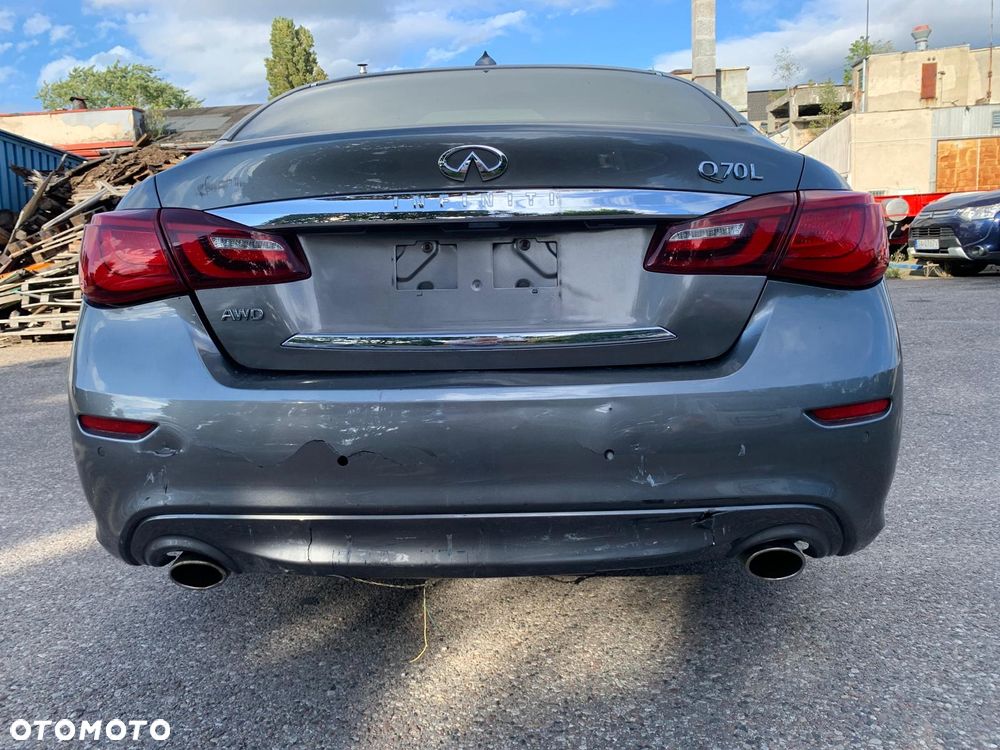 Infiniti Q70 - 16