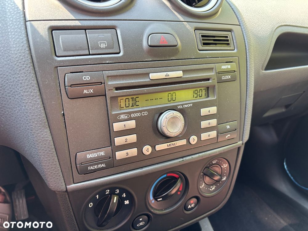 Ford Fiesta 1.4 Silver Magic - 10