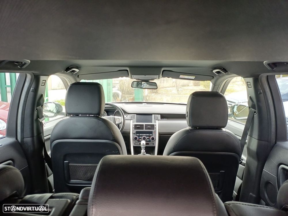 Land Rover Discovery Sport 2.0 TD4 SE - 26