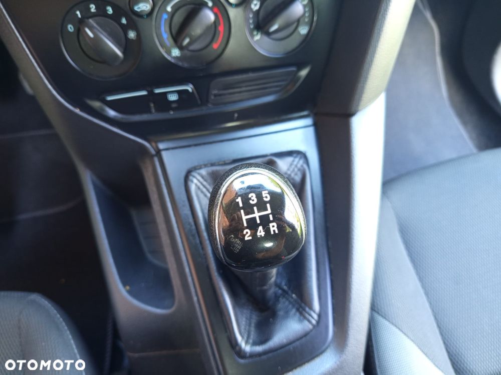 Ford Focus - 11