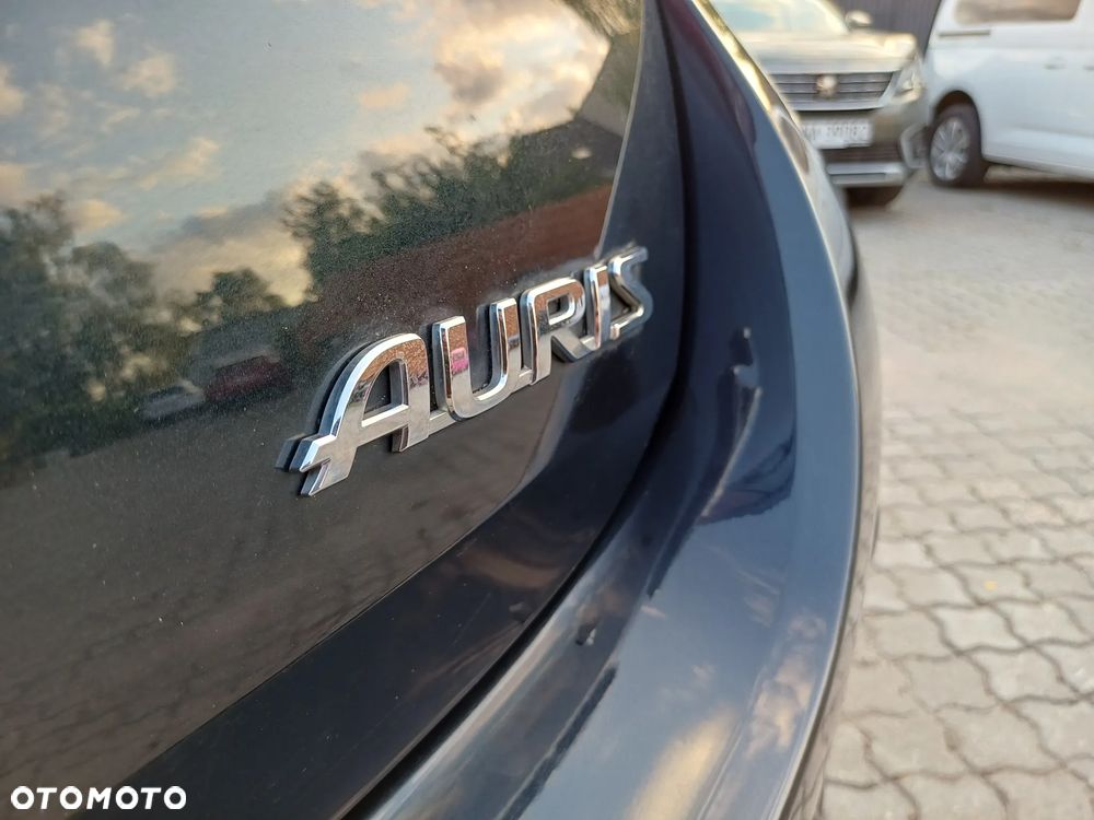 Toyota Auris 1.6 Premium - 11
