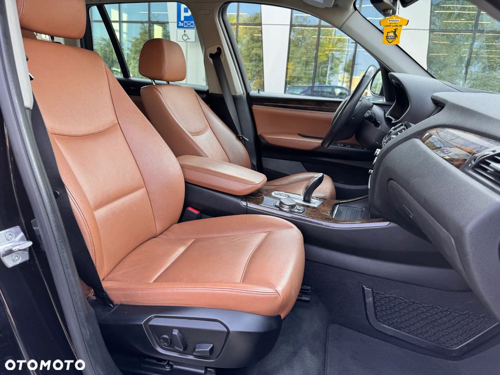 BMW X3 28i xDrive - 29