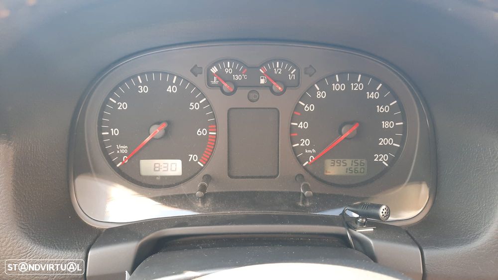 VW Golf 1.4i 25 Anos - 12