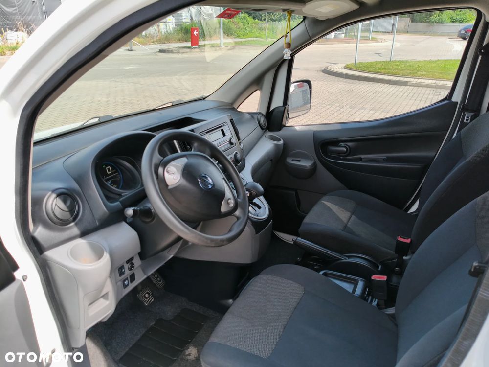 Nissan e-NV200 - 16